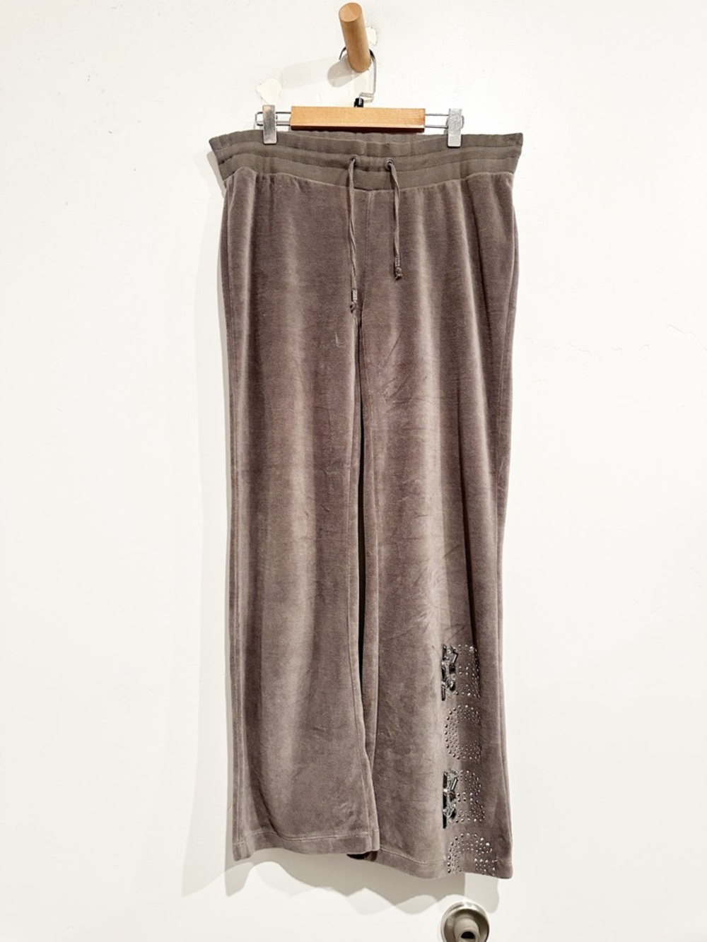 BCBG Maxazria‎ Y2K Gray Velour Sweatpants Size Small